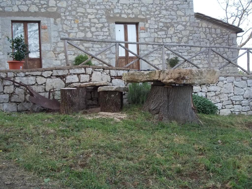 Il Vallone Di Melezzole Villa Bagian luar foto