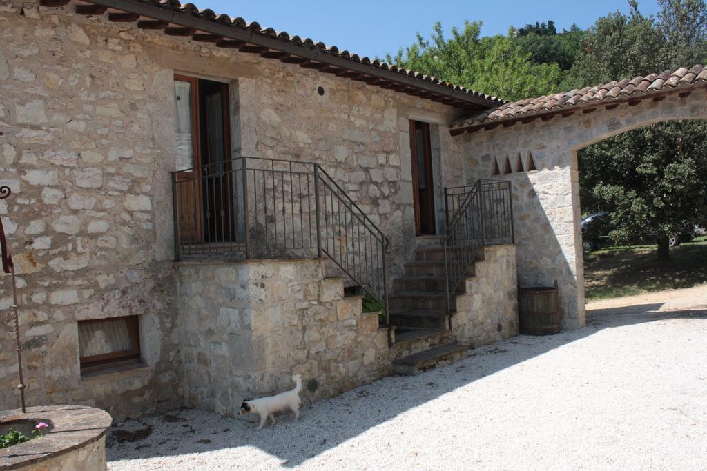 Il Vallone Di Melezzole Villa Bagian luar foto