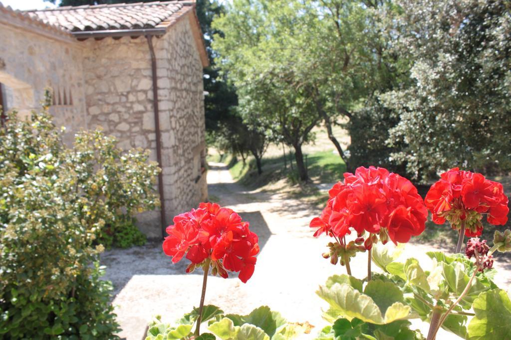 Il Vallone Di Melezzole Villa Bagian luar foto
